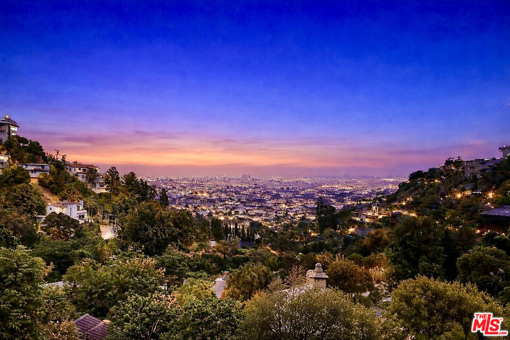 8835 Evanview Drive