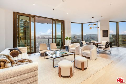 211 W Elm Court 18A Los Angeles CA 90067