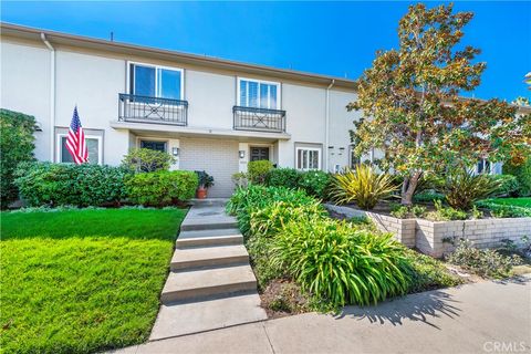 Photo of 1507 Cornwall Lane, Newport Beach, CA 92660 (MLS # LG26112391)