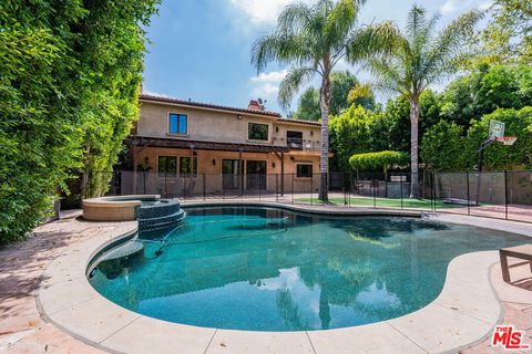 Photo of 5027 Odessa Avenue, Encino, CA 91436 (MLS # 25607591)