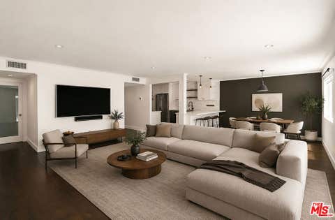 Photo of 121 N Croft Avenue #105, Los Angeles, CA 90048 (MLS # 26872115)