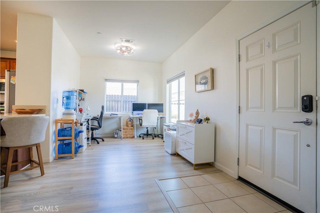 1317 W Shelton
