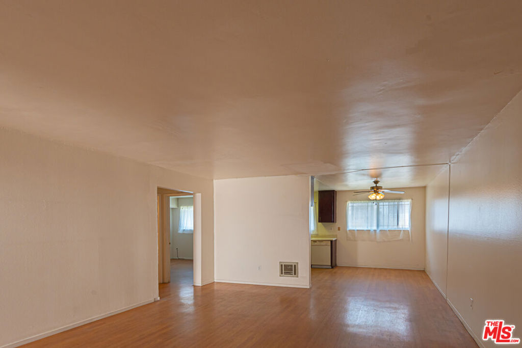 719 N Eucalyptus Avenue 6A