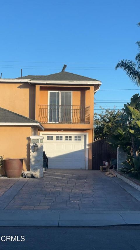 Photo of 2235 Cloyne Street, Oxnard, CA 93033 (MLS # V1-34204)