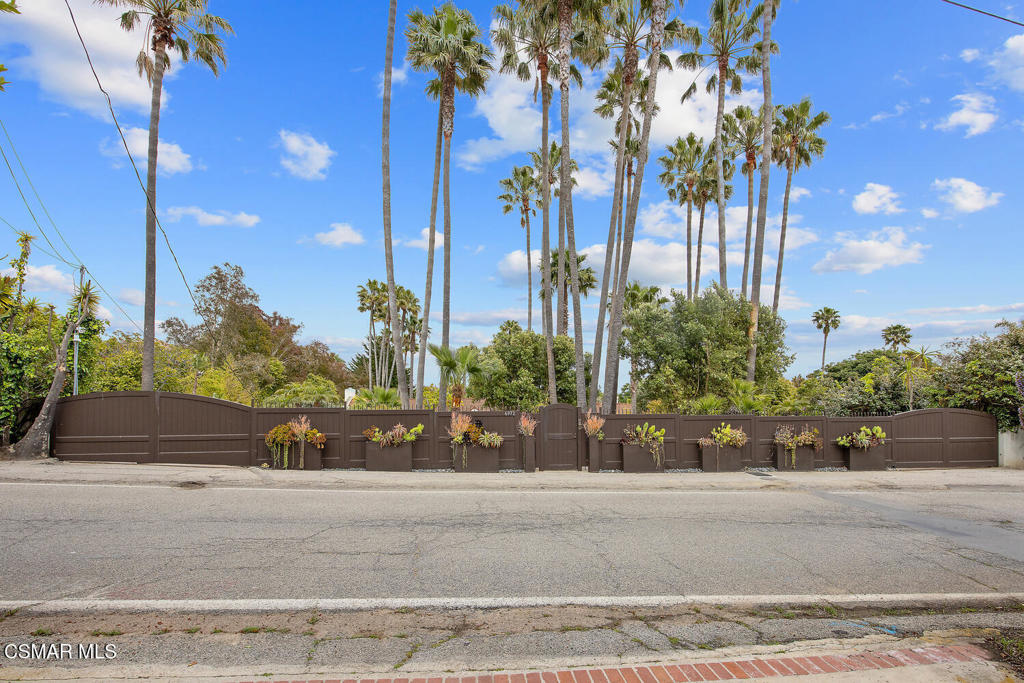 6972 Grasswood Avenue