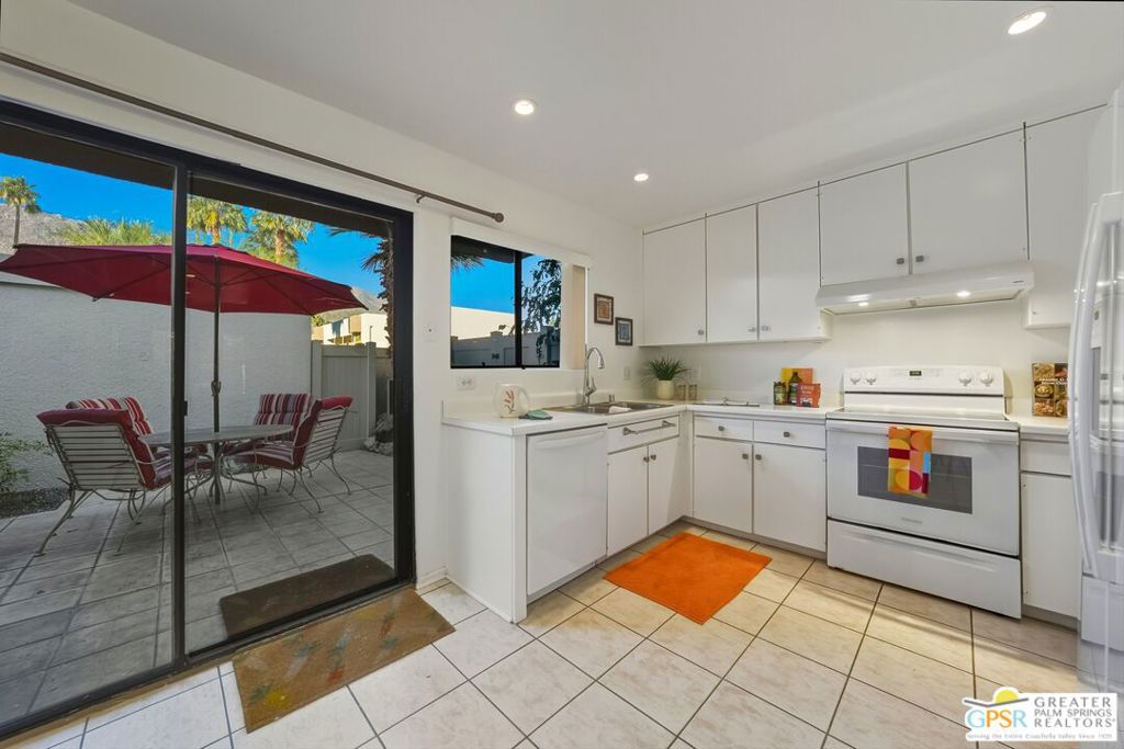 Hermosa Villas - Residential