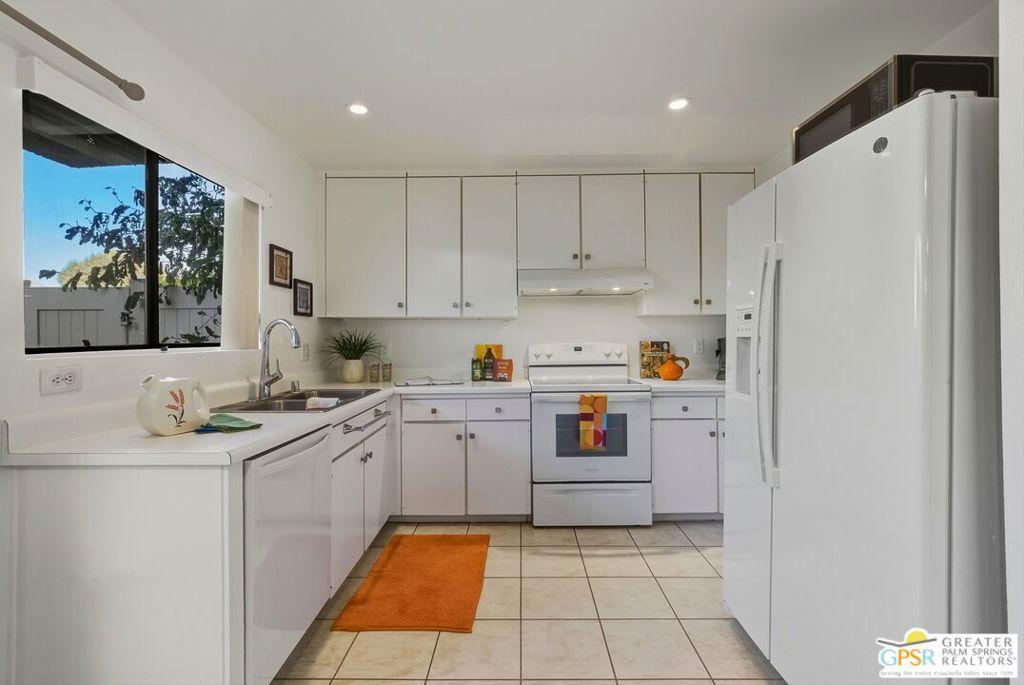 Hermosa Villas - Residential