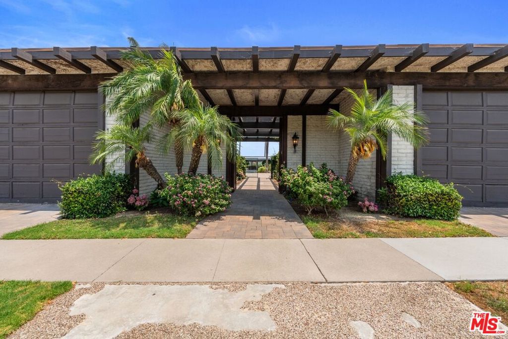 1542 Galaxy Drive