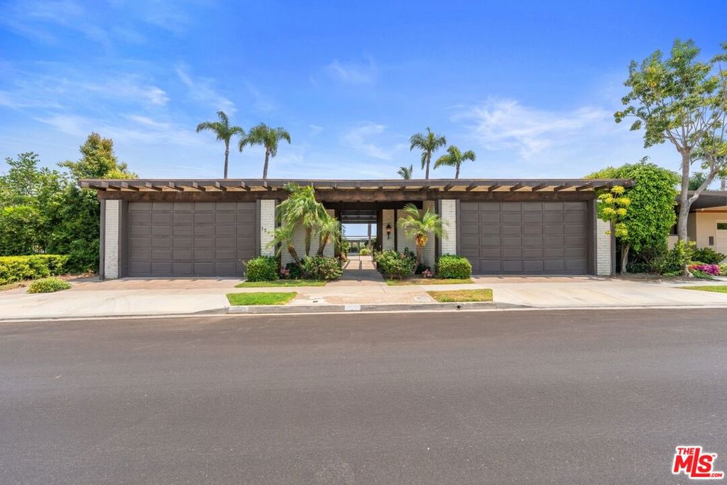 1542 Galaxy Drive