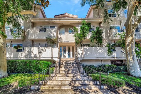 Photo of 14727 Magnolia Boulevard #126, Sherman Oaks, CA 91403 (MLS # SR25251373)