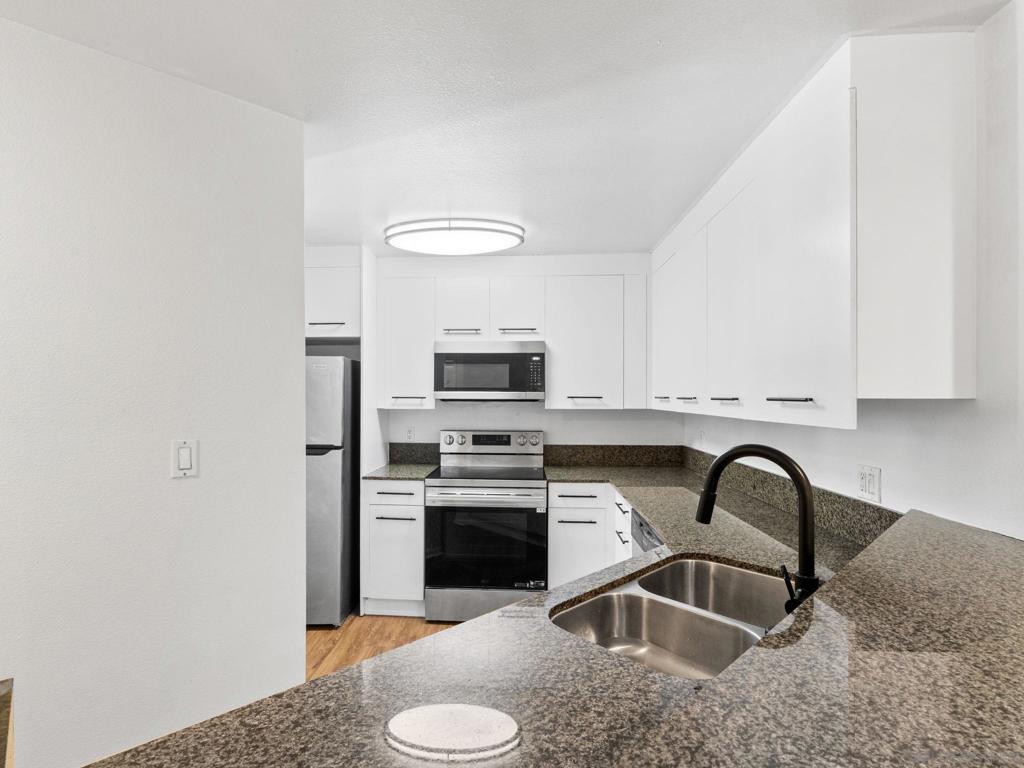 7565 Charmant Dr. #510
