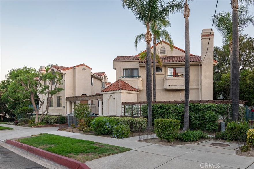 Available immediately, newly renovated townhouse style condo in the highly desirable Villa Alina! Ideally located in one of the most sought-after neighborhoods of La Crescenta, offering 3 Bedrooms and 2.5 Baths with almost 1,500 sqft. of comfortable living space with lots of natural light and open floor plan. Elegant living room features cozy fireplace and wet bar with adjacent gourmet kitchen. High ceilings welcome 3 bedrooms upstairs. The Master bedroom features vaulted ceilings, remodeled bathroom, walk-in closet and a view patio. Additional features include central AC, in unit separate laundry room and a bonus storage area for added convenience. Nestled in a quiet 20 units complex with lovely community spa. Attached 2 car garage with direct access. Conveniently located within minutes of great shops and the Award Winning La Crescenta Schools, great restaurants along Honolulu Ave, Descanso Gardens, hiking trails and freeways.