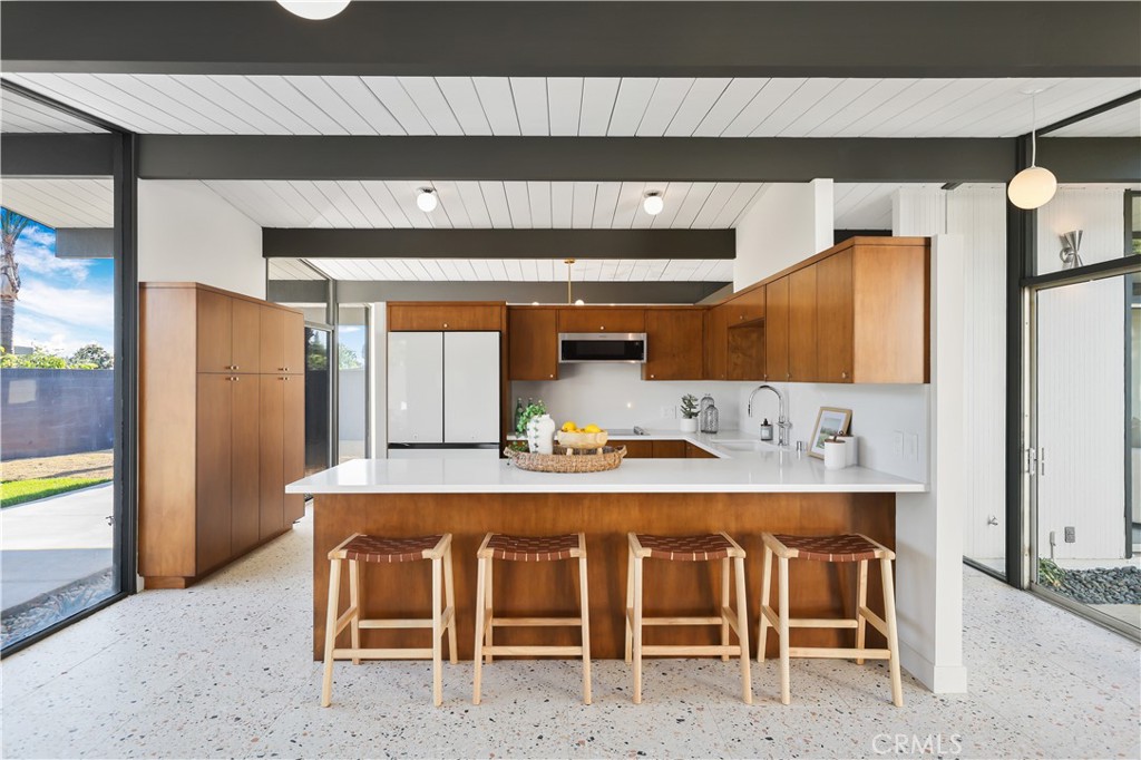 3730 E Casselle Avenue