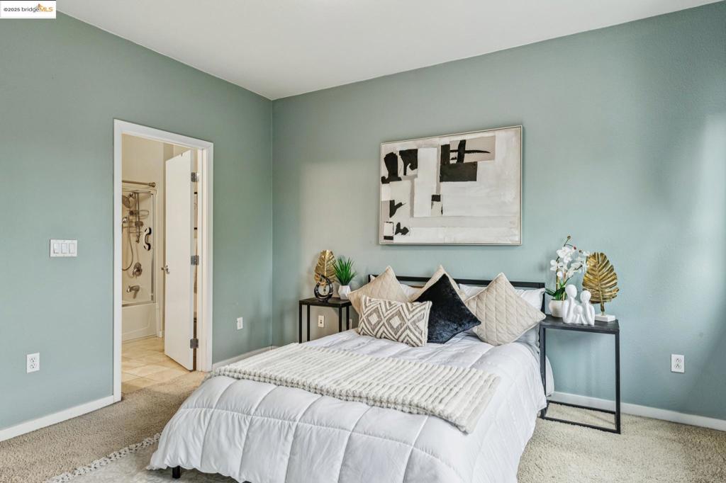 ZEPHYR GATE - Residential