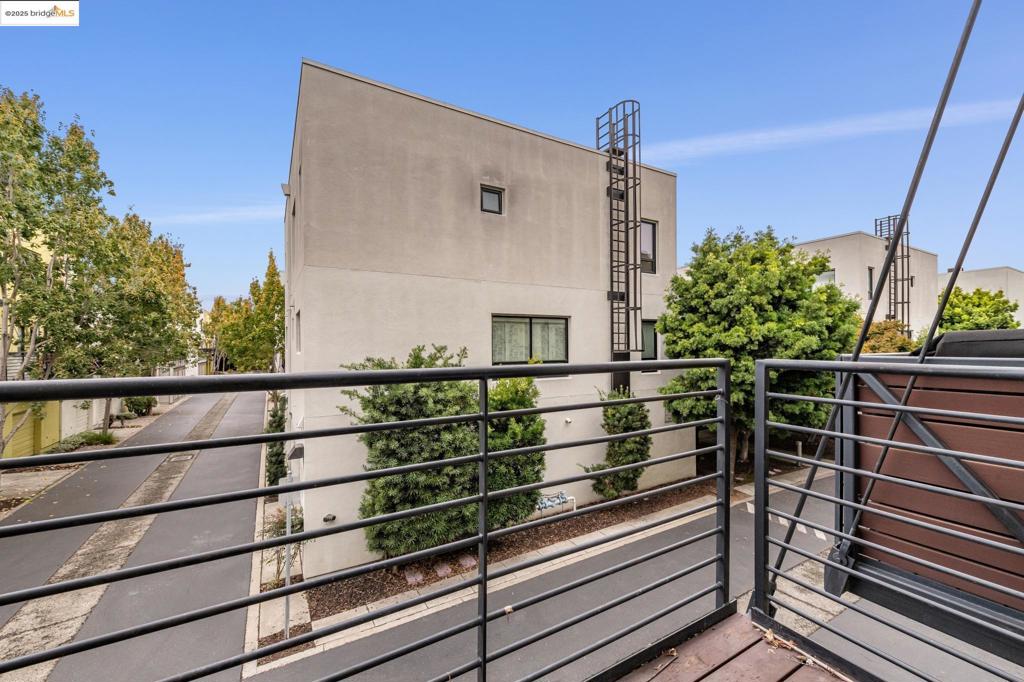 ZEPHYR GATE - Residential