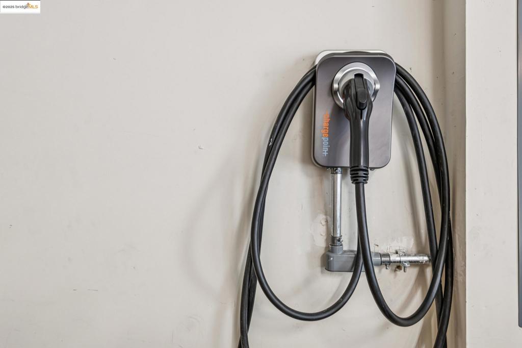 ZEPHYR GATE - Residential