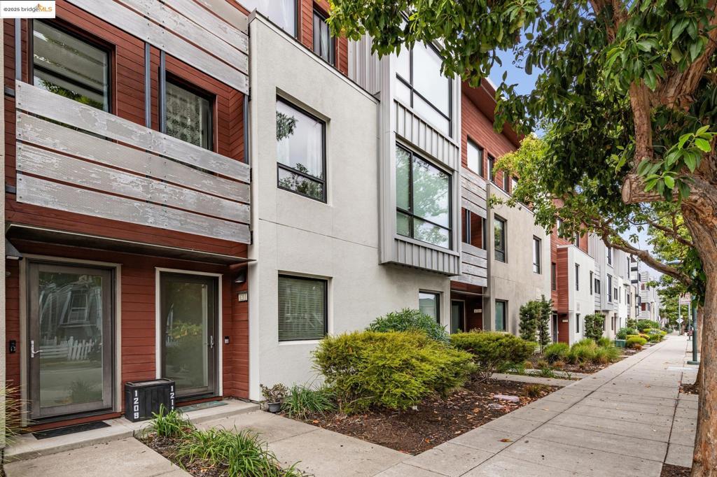 ZEPHYR GATE - Residential