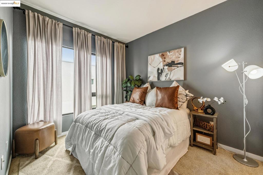 ZEPHYR GATE - Residential