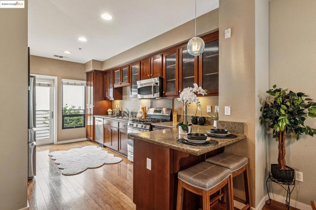 ZEPHYR GATE - Residential