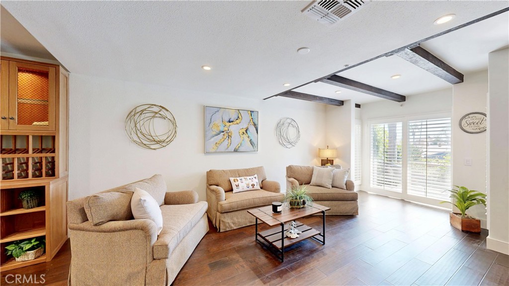 4257 E Ocean Boulevard