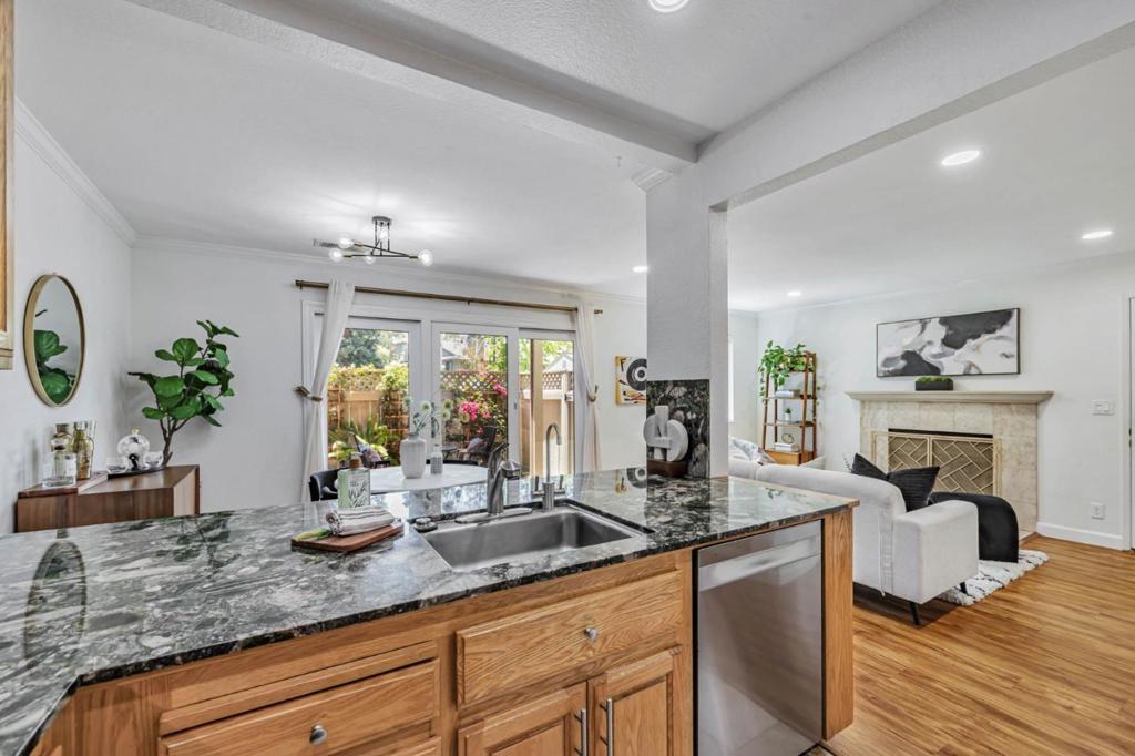 2907 La Terrace Circle