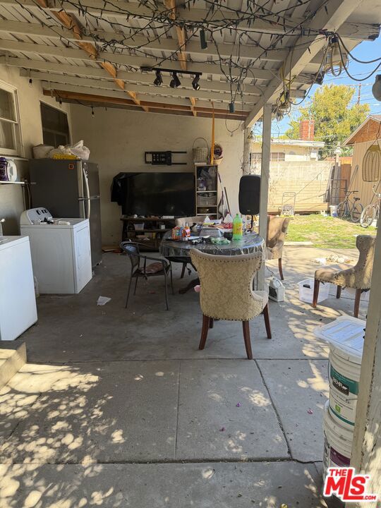 6250 Halbrent Avenue