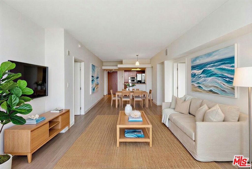 13700 Marina Pointe Drive 1411