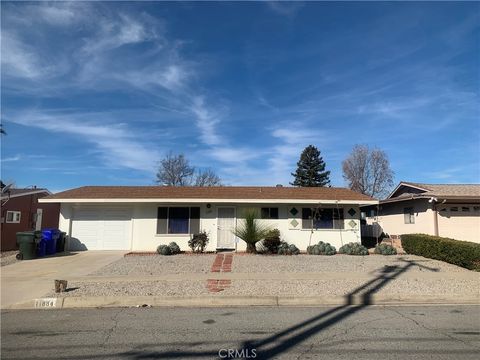11884 4th Yucaipa CA 92399