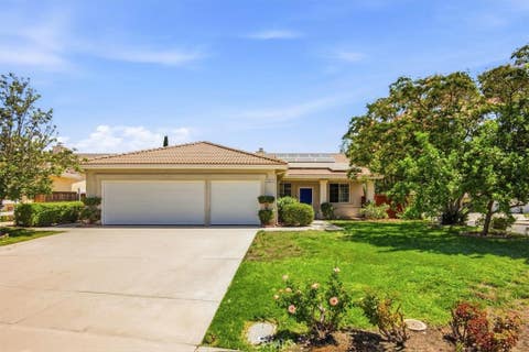 Photo of 24501 Corte Rojelio, Murrieta, CA 92562 (MLS # PW26178877)
