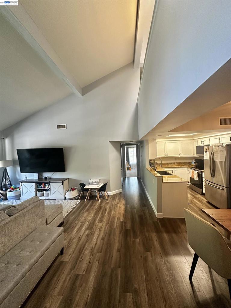 74 Carriage Way 74