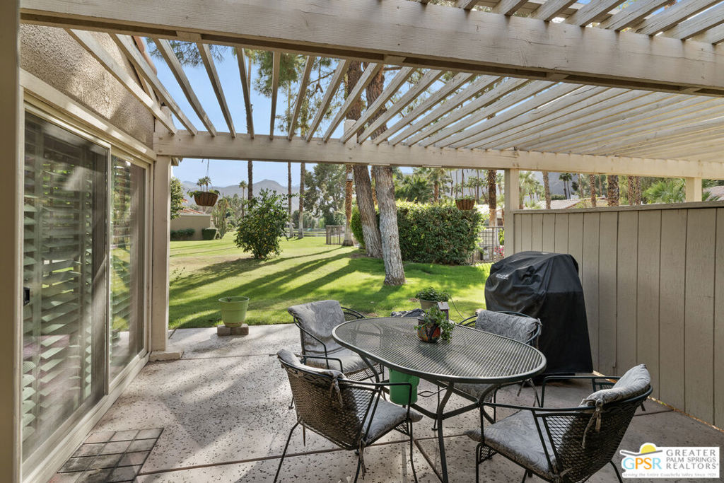 Rancho Mirage Racquet Club - Residential