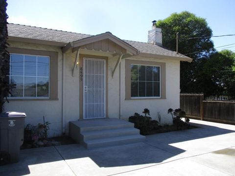 Photo of 8495 Murray Avenue, Gilroy, CA 95020 (MLS # ML82049389)