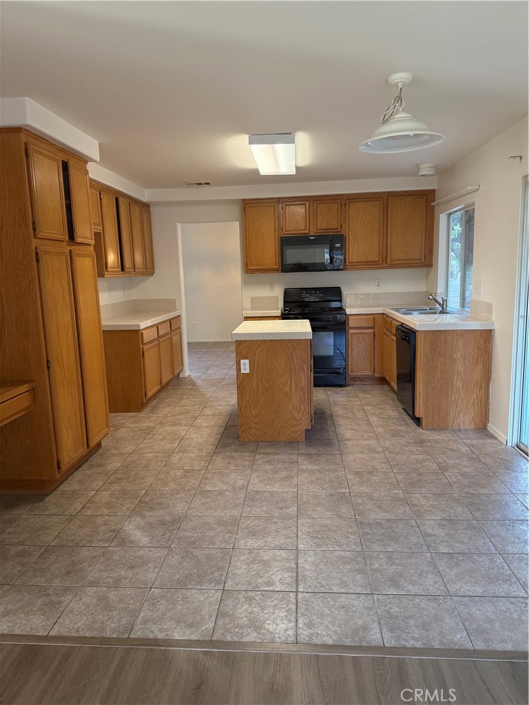 39348 Colony Union Street