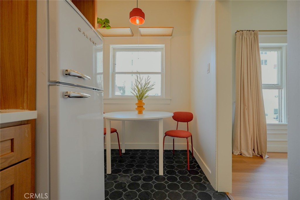 325 W 3rd Street 107