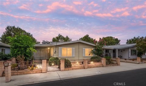 Photo of 1405 Medallion Street, Redlands, CA 92374 (MLS # IG25193054)