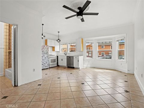 Photo of 354 Chestnut Ave #9, Long Beach, CA 90802 (MLS # OC26073085)