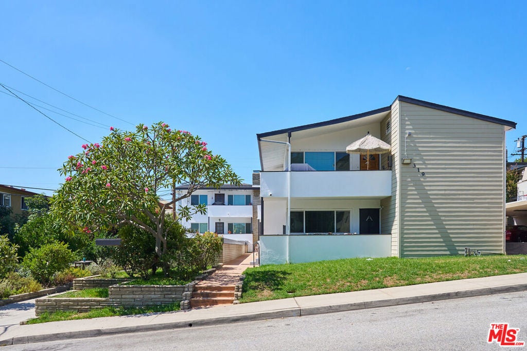 319 Raymondale Drive