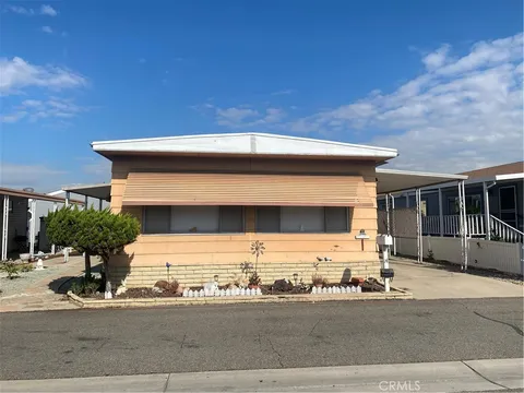 14 Palm Via, Anaheim, CA 92801 - MLS#: PW25249233