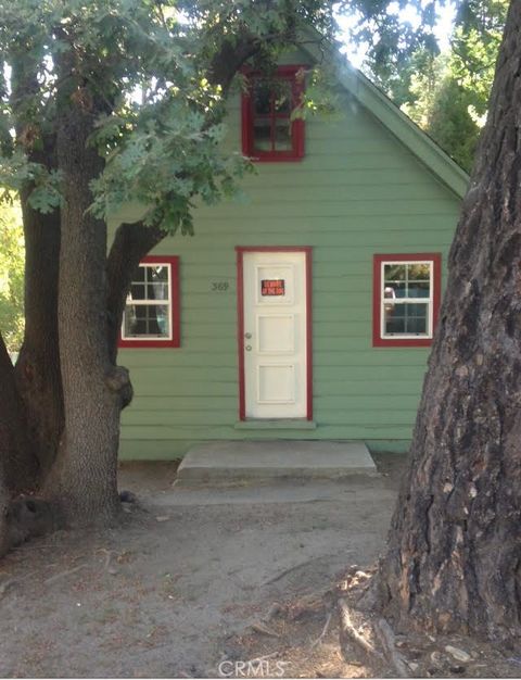 Photo of 369 Log Ln, Crestline, CA 92325 (MLS # IG26038186)