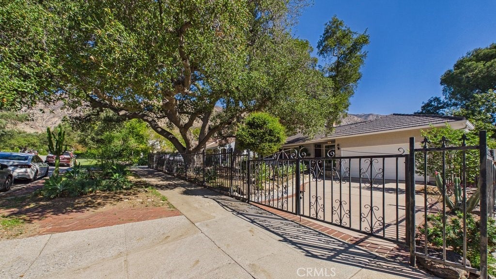 2120 Roosevelt