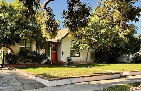 Photo of 17518 Los Alimos St, Granada Hills, CA 91344 (MLS # SR26075076)