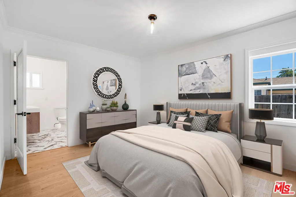 Tarzana, California 91335, United States, 3 Bedrooms Bedrooms, ,2 BathroomsBathrooms,Residential,Active,192305