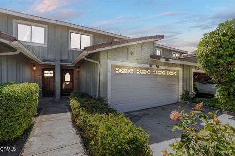 Photo of 327 Wynn Court, Thousand Oaks, CA 91362 (MLS # V1-31429)