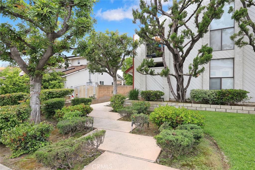 1227 Temple City Boulevard 4