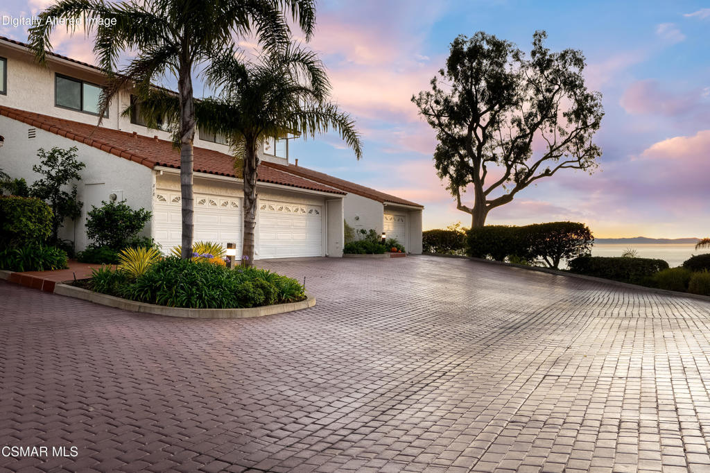 818 Caliente Lane