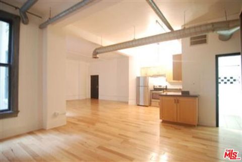 Photo of 108 W 2nd Street #404, Los Angeles, CA 90012 (MLS # 25625295)