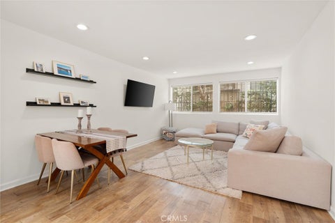 Photo of 532 N Rossmore Avenue #103, Los Angeles, CA 90004 (MLS # SB26180218)
