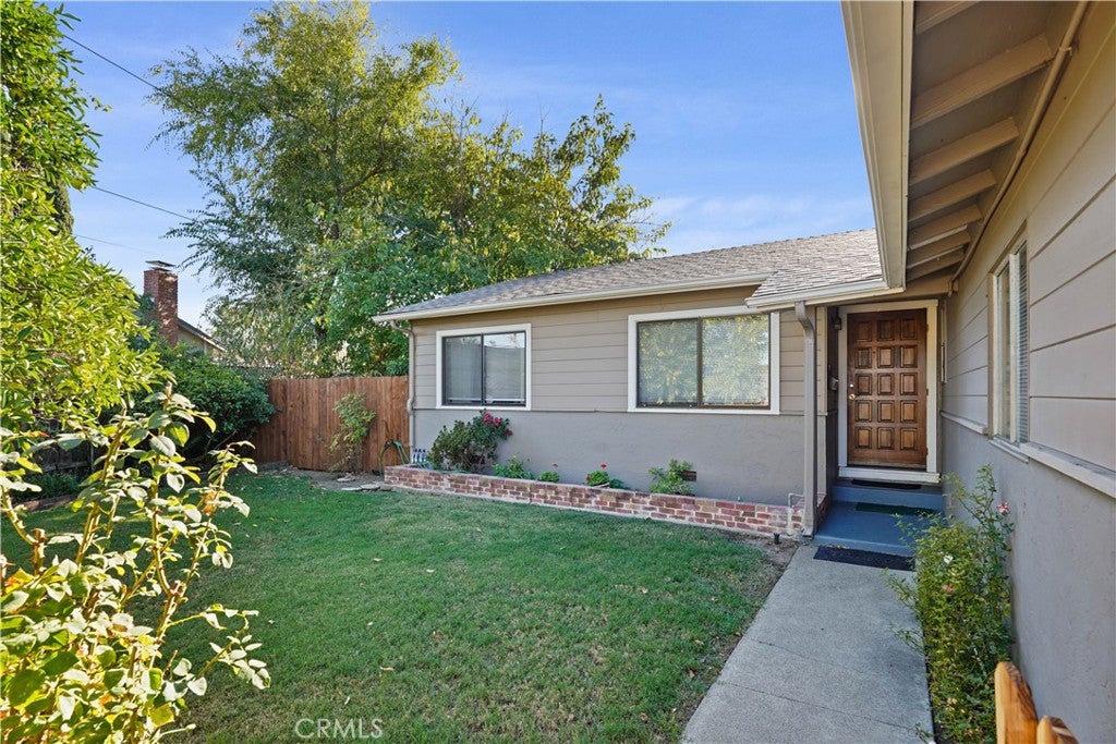 2213 Labrador Street