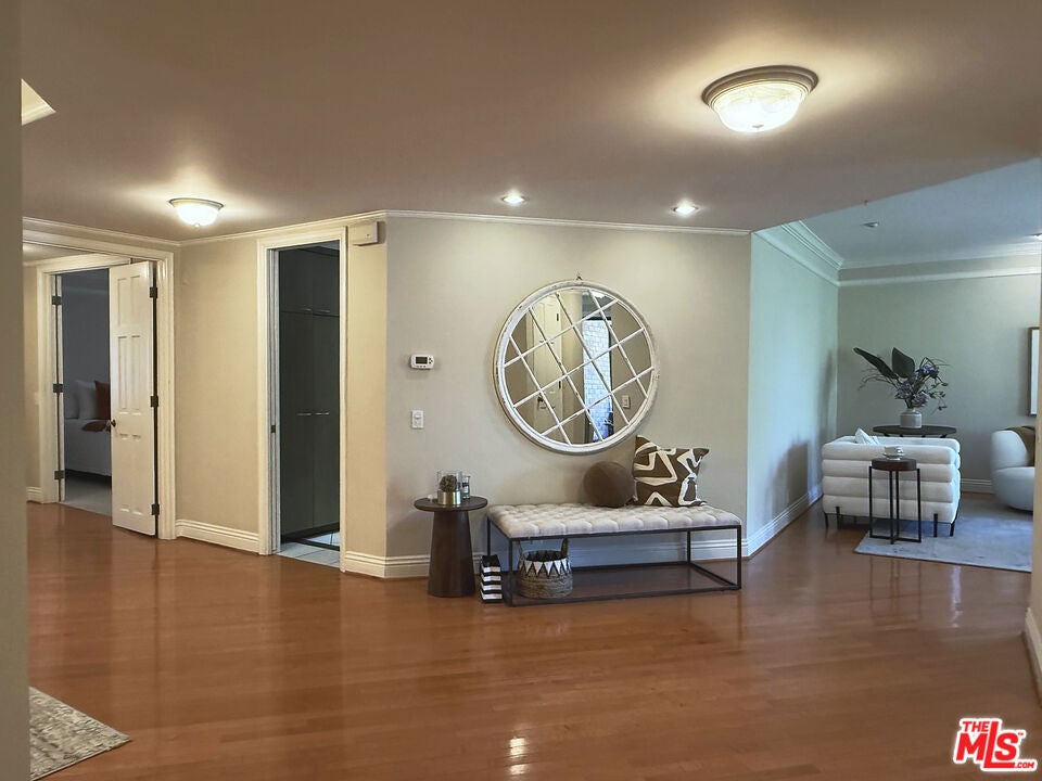 4752 Park Encino Lane 212