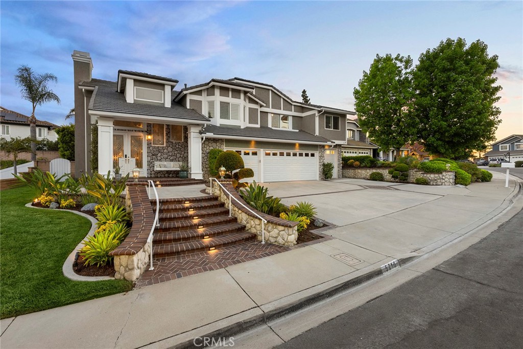 5210 Avenida De Kristine